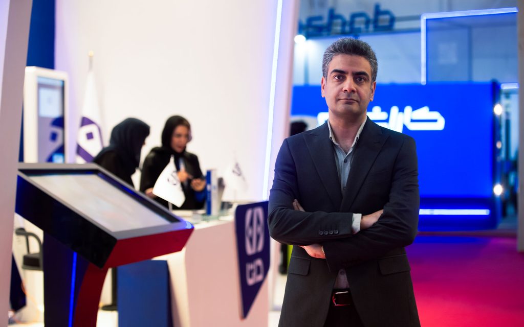 نمایش هویت نوظهور داتا بهعنوان عضوی از خانواده تحلیل داده کشور در الکامپ بیستوهفتم