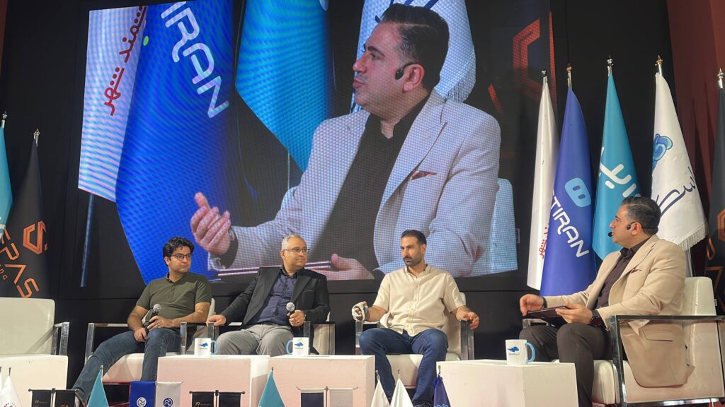 حسین بیانی در پنل استقرار هوش مصنوعی در سازمان‌های بزرگ در الکامپ ۲۹